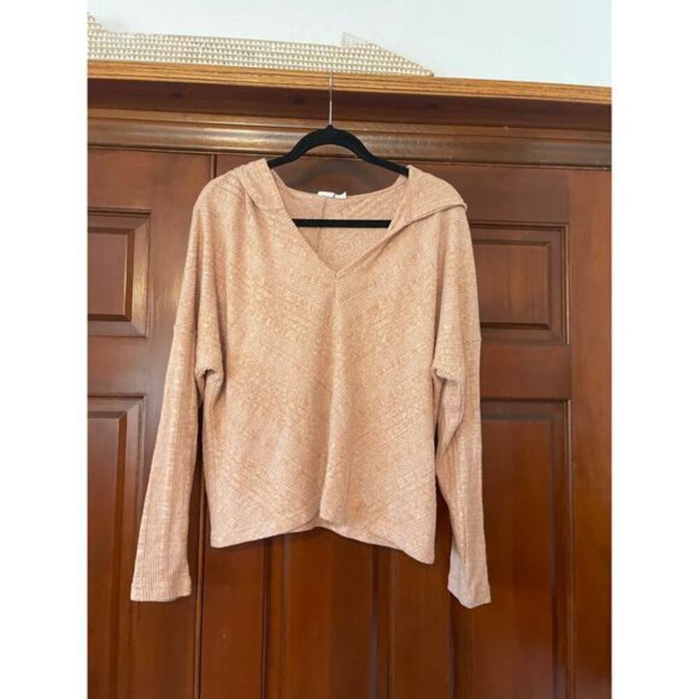 Roxy hooded pullover size large